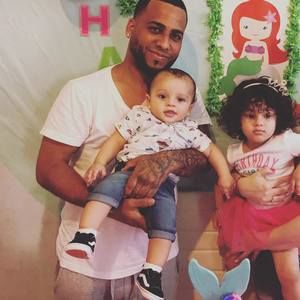 Meet your Posher, Hector manuel